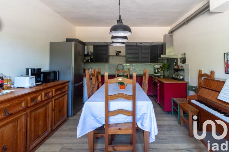 Maison - 185 m² - 11 pièces