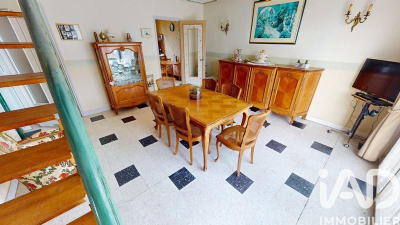 Maison - 90 m² - 5 pièces