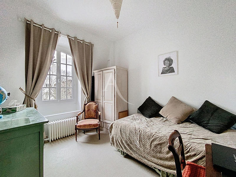 Appartement - 90 m² - 4 pièces