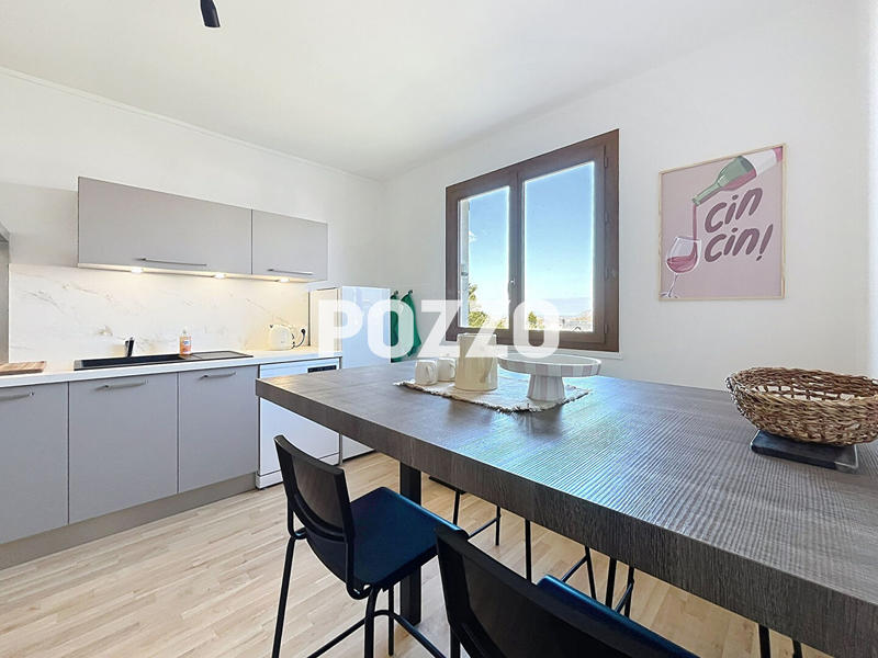 Appartement - 93 m² - 3 pièces