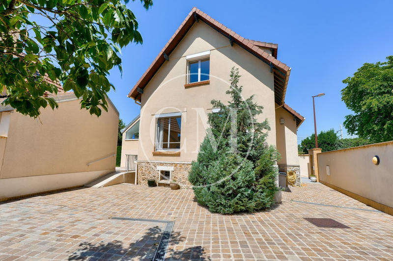 Maison - 176 m² - 6 pièces