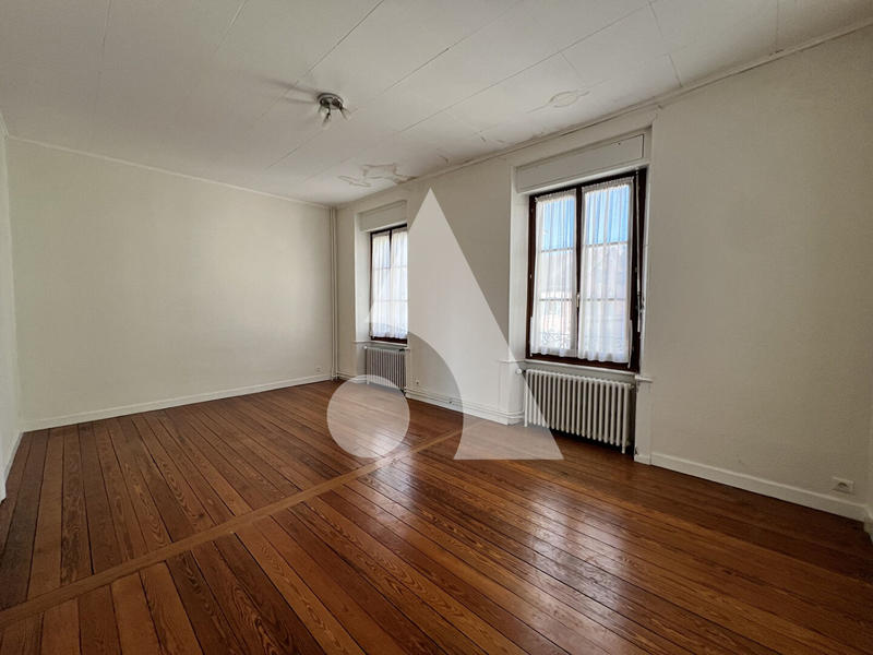 Immeuble - 200 m² - 9 pièces