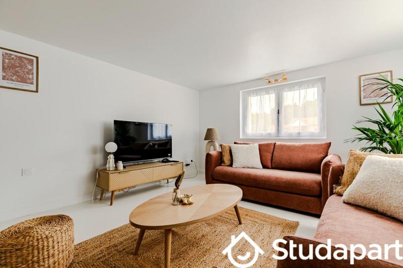 Chambre - 11 m² - 1 pièce