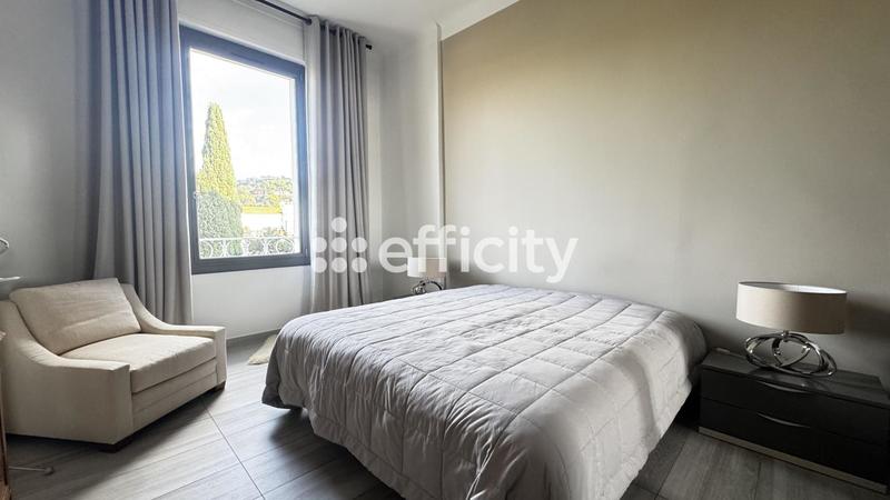 Appartement - 170 m² - 5 pièces