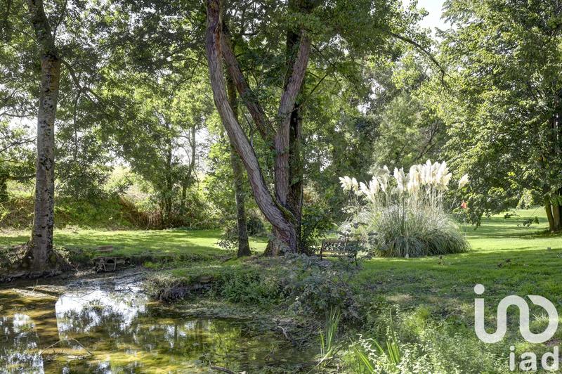 Maison - 369 m² - 11 pièces