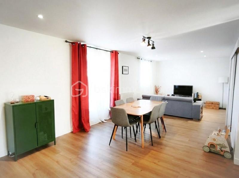 Maison traditionnelle - 93 m² - 5 pièces