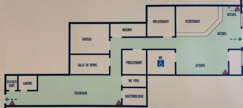 Local commercial - 114 m² - 4 pièces