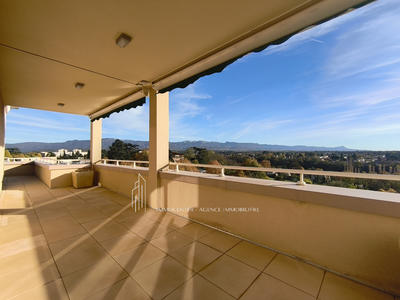 Appartement - 160 m² - 4 pièces