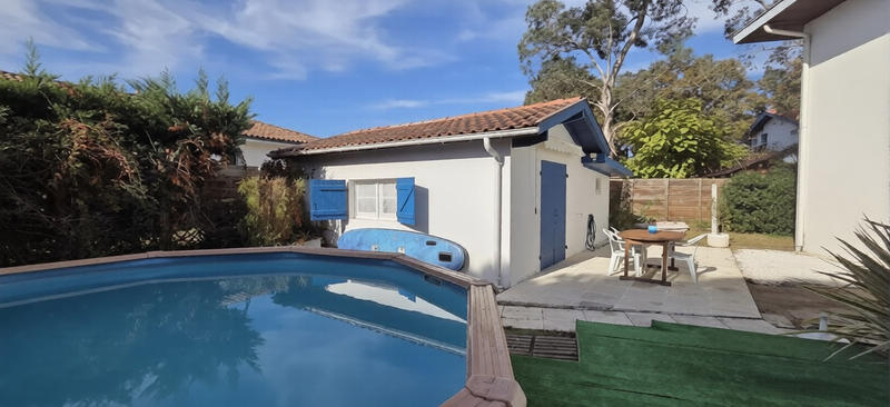 Appartement - 96 m² - 2 pièces