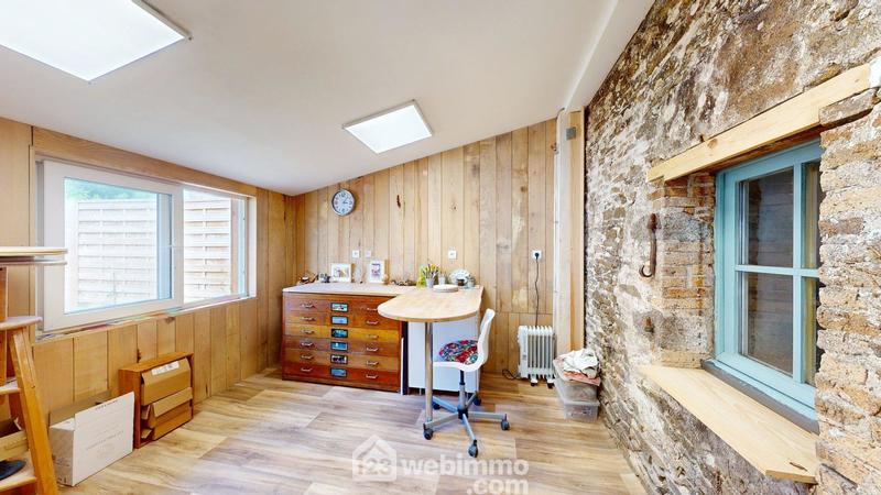 Maison - 286 m² - 11 pièces