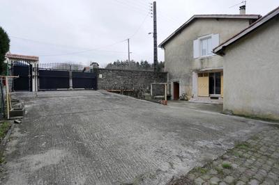 Maison - 250 m² - 7 pièces