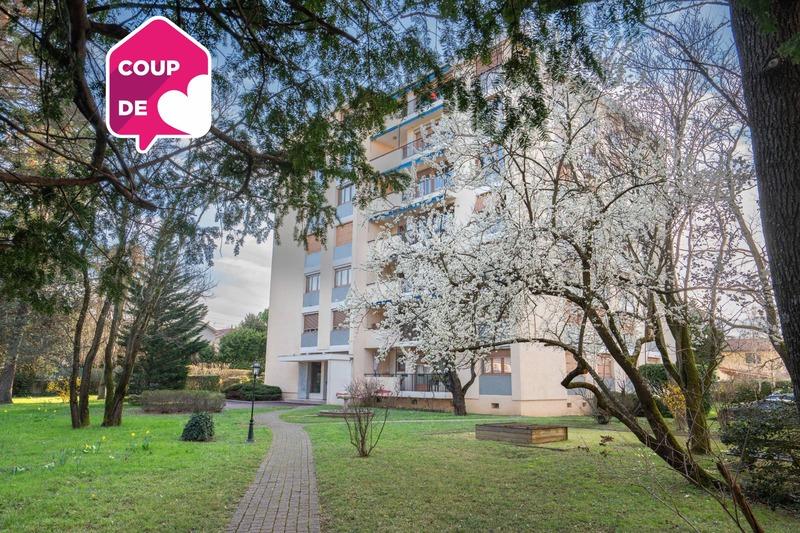 Appartement - 120 m² - 6 pièces