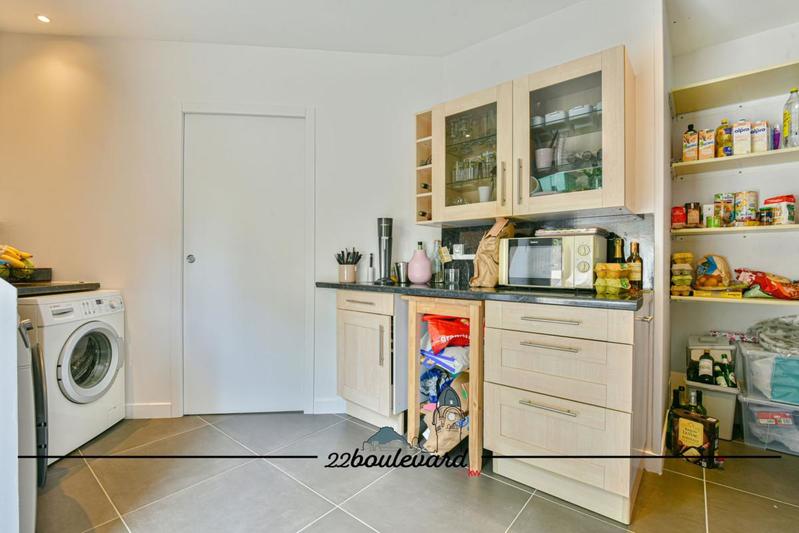 Pavillon - 174 m² - 7 pièces