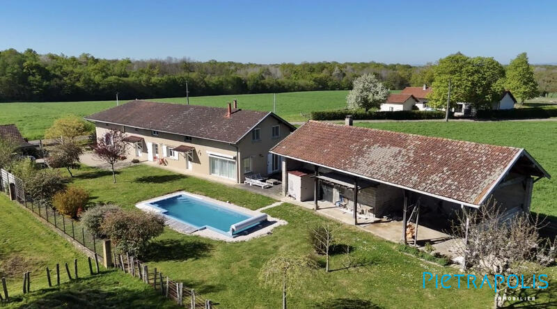 Maison ancienne - 342 m² - 7 pièces