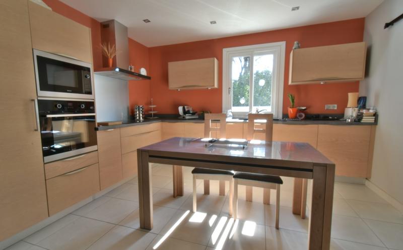 Villa - 202 m² - 7 pièces