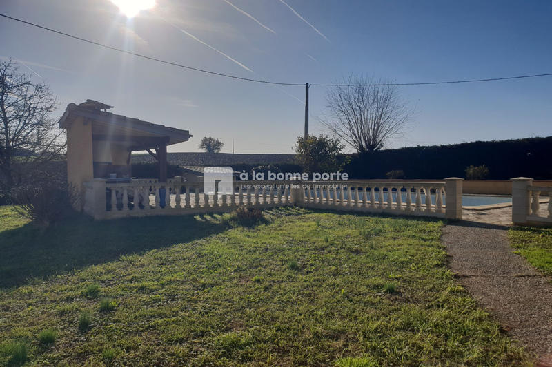Maison - 273 m² - 6 pièces