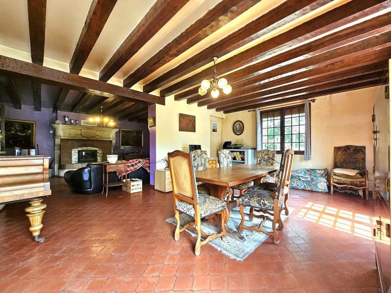 Demeure - 362 m² - 12 pièces