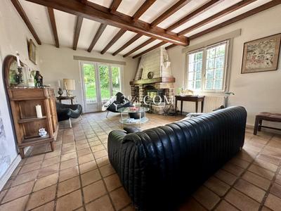 Maison - 169 m² - 8 pièces