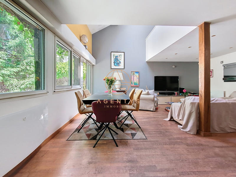 Maison - 104 m² - 6 pièces