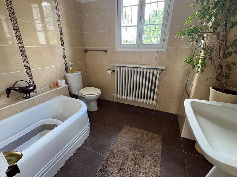 Maison - 165 m² - 6 pièces