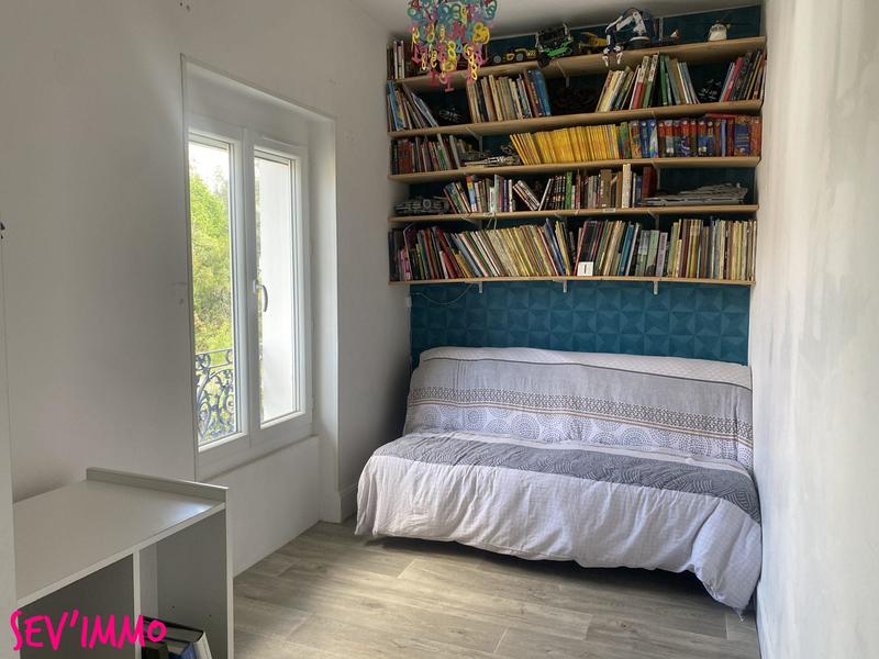 Maison - 183 m² - 7 pièces