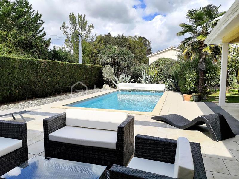 Maison - 165 m² - 6 pièces