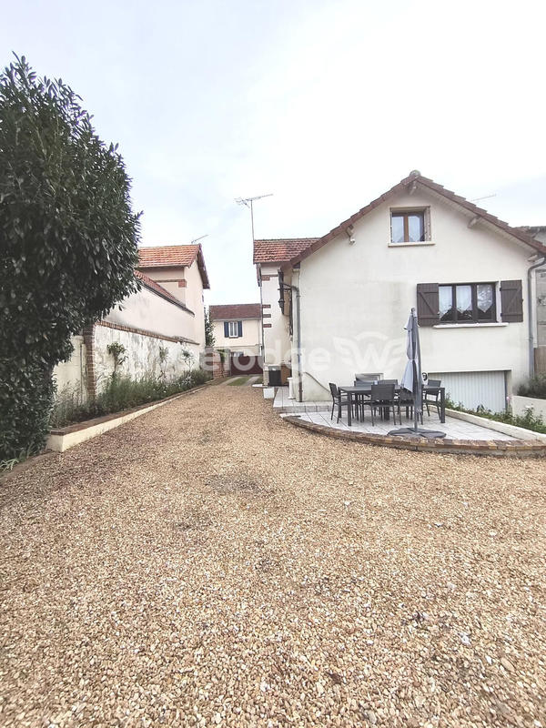 Maison - 110 m² - 5 pièces