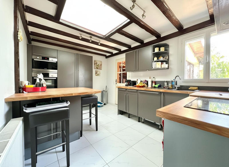 Maison - 101 m² - 5 pièces