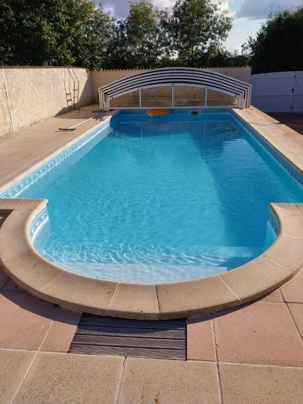 Maison - 239 m² - 10 pièces