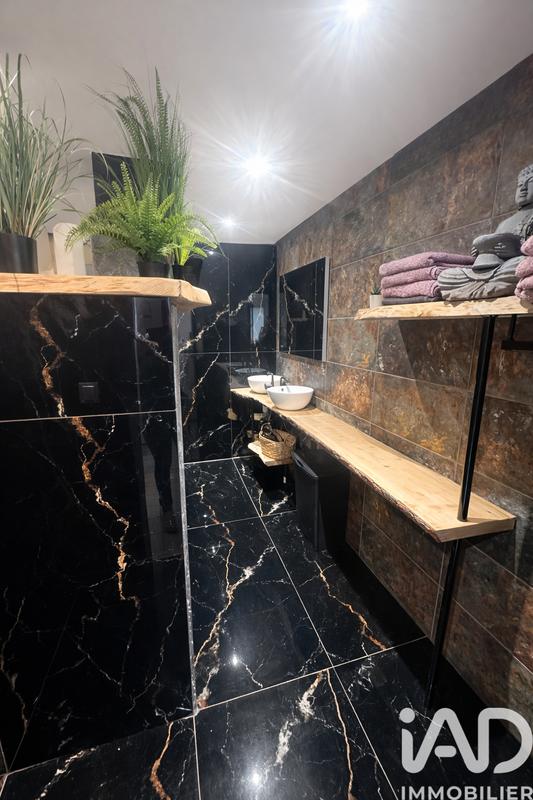 Appartement - 93 m² - 4 pièces