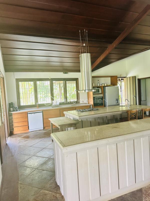 Villa - 460 m² - 7 pièces