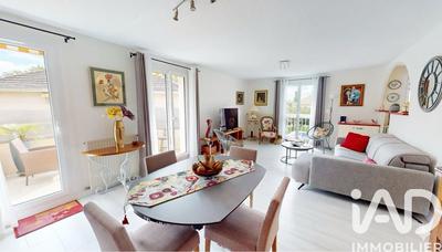 Appartement - 99 m² - 4 pièces