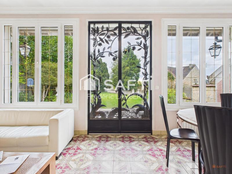 Maison - 255 m² - 11 pièces