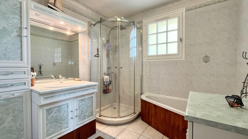 Maison - 149 m² - 7 pièces