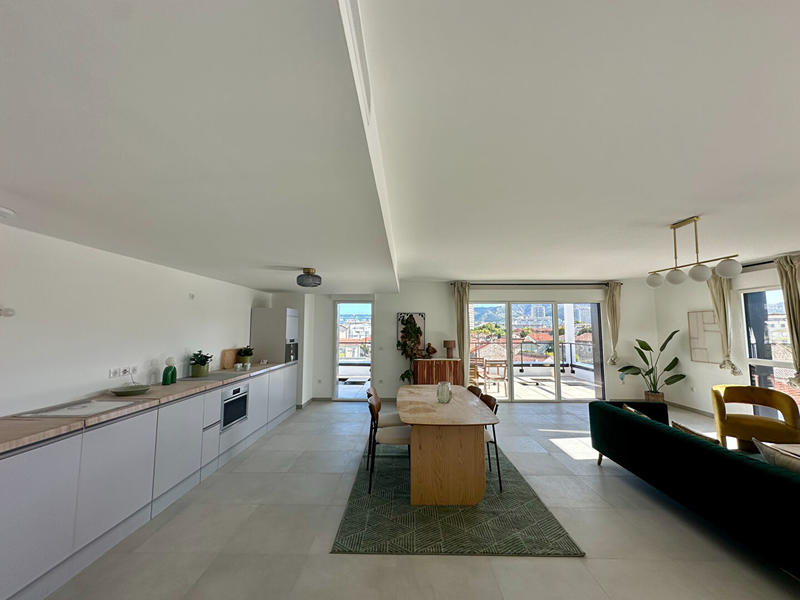 Appartement - 125 m² - 4 pièces