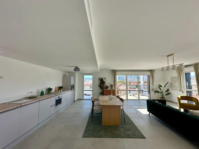 Appartement - 125 m² - 4 pièces