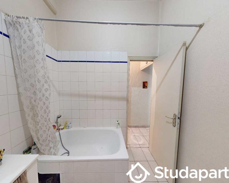 Chambre - 50 m² - 1 pièce