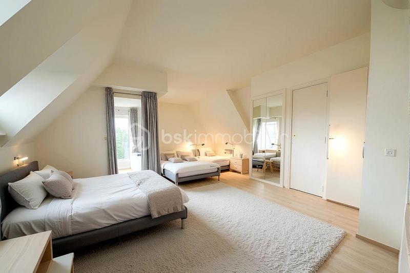 Maison d'architecte - 207 m² - 6 pièces