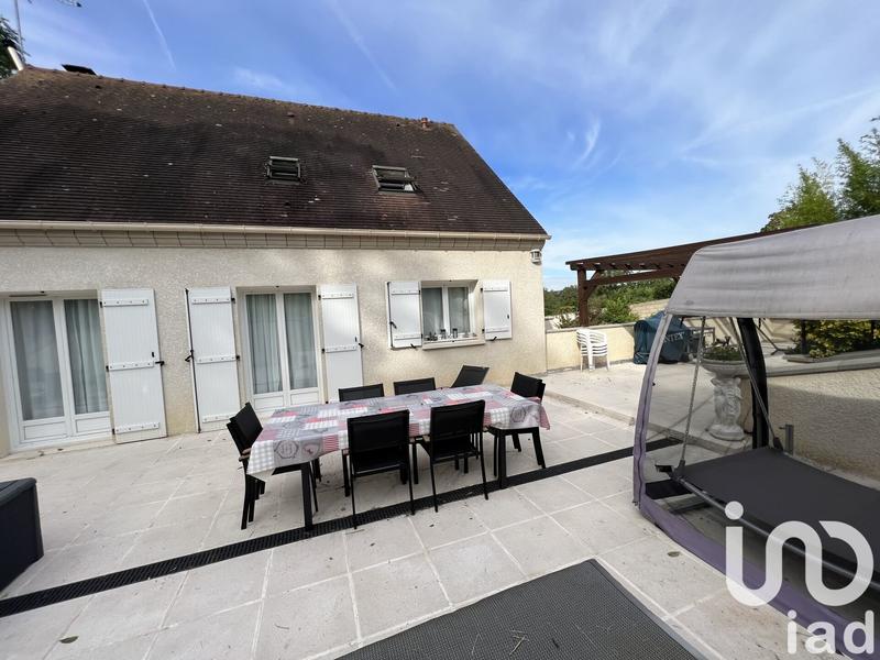 Maison - 200 m² - 10 pièces