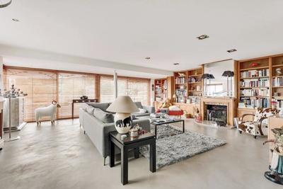 Maison - 236 m² - 6 pièces