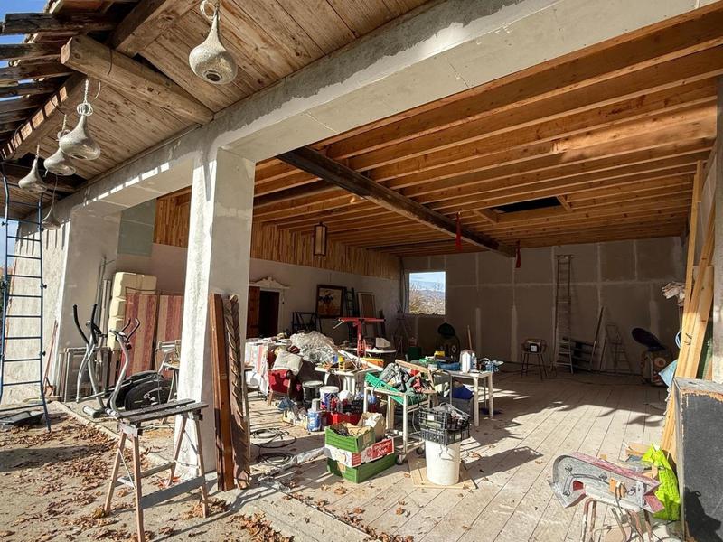 Maison - 1 050 m² - 12 pièces