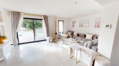 Villa - 193 m² - 10 pièces