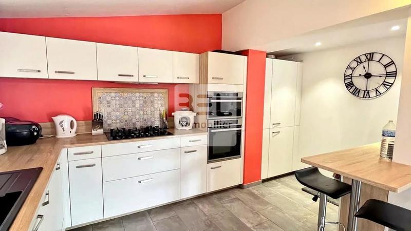 Maison - 171 m² - 6 pièces