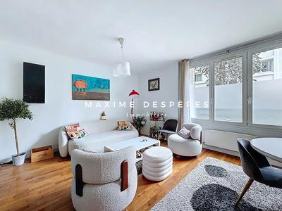 Appartement - 98 m² - 5 pièces