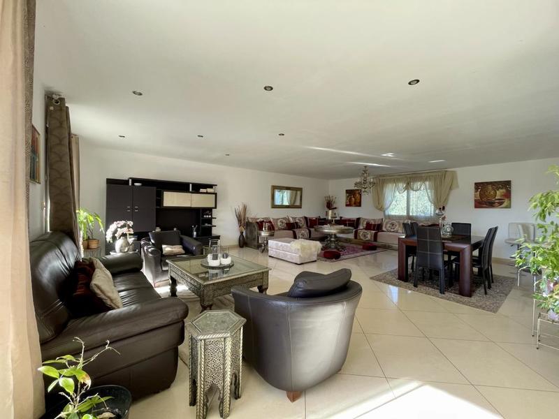 Maison - 172 m² - 6 pièces