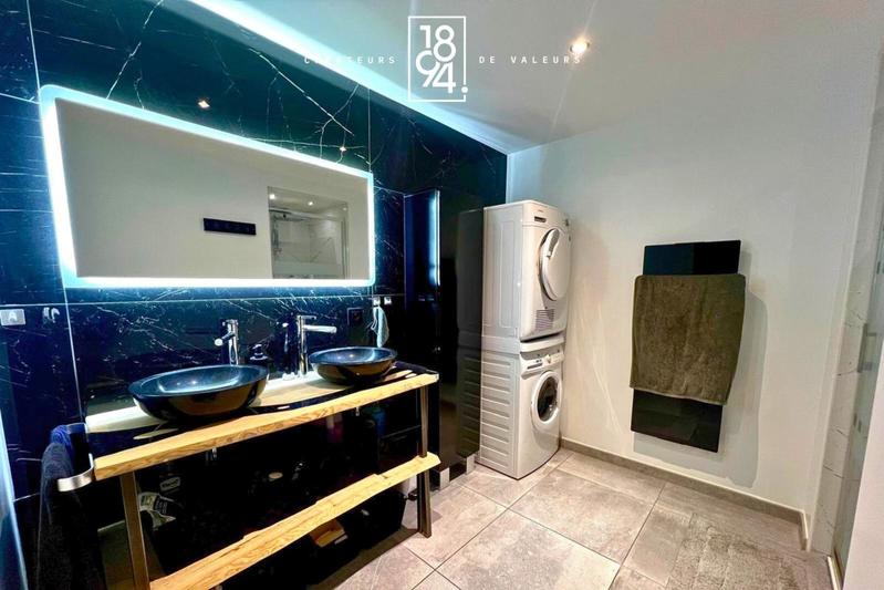 Appartement - 82 m² - 3 pièces