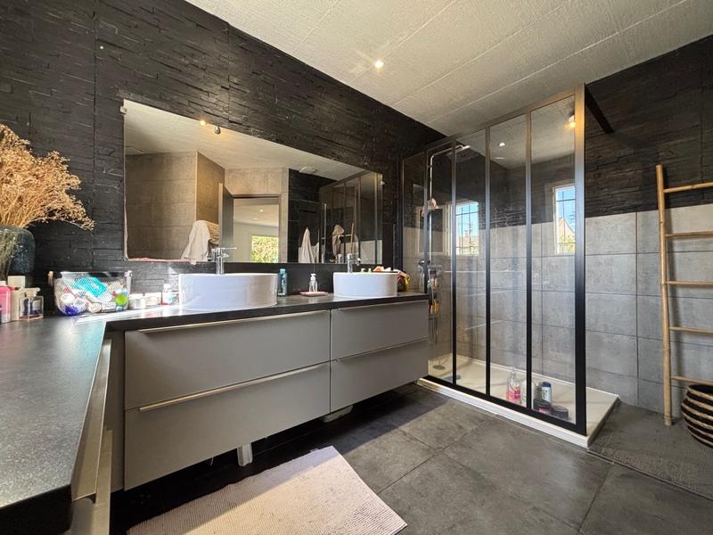 Maison - 160 m² - 5 pièces