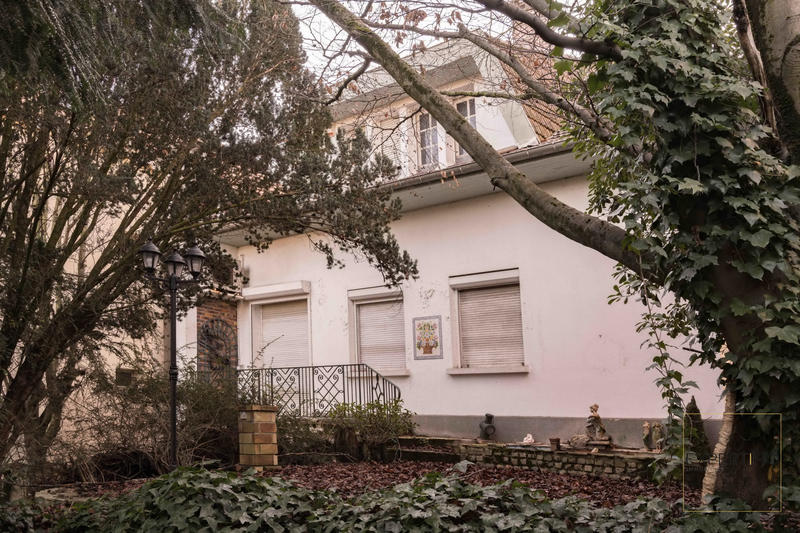 Villa - 233 m² - 8 pièces