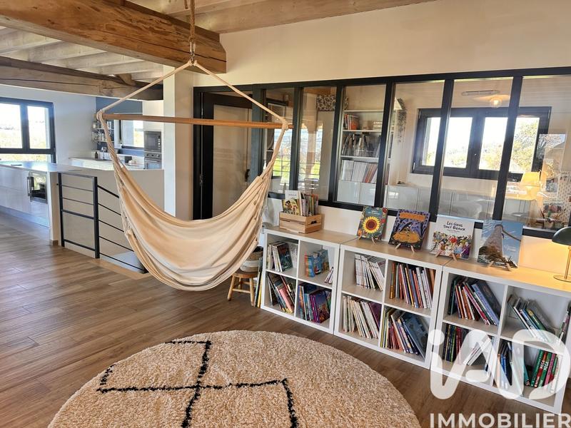 Maison - 250 m² - 7 pièces