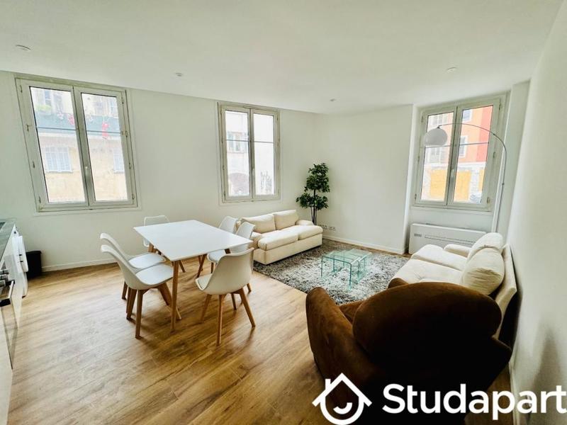 Appartement - 70 m² - 3 pièces